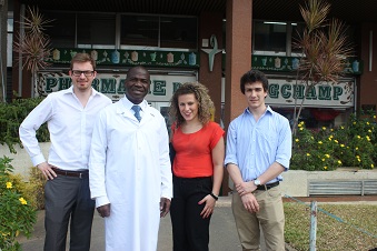Le Docteur Pitté de la Pharmacie de Longchamp au Plateau à Abidjan, partenaire d'Afrimarket