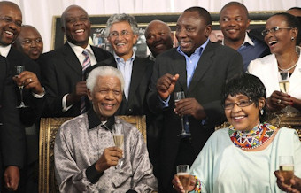 Nelson et Winnie Mandela le 4 fvrier 2010, avant la clbration des 20 ans de sa sortie de prison