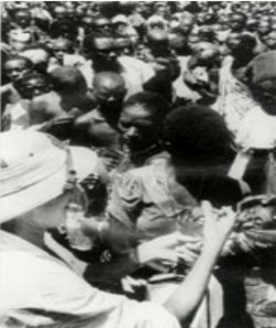 1 million dafricains ont t forcs  recevoir le vaccin du Dr KOPROWSKI. Le pouvoir colonial exigeait que chaque chef de village fasse participer sa communaut aux campagnes de vaccinations.
