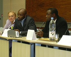 Charles Onana durant la confrence de presse de prsentation de son livre 
