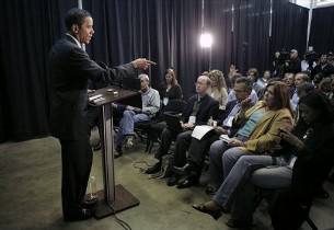 Barack Obama r�pond aux journalistes le mardi 29 avril