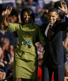 Barack et Michelle Obama mardi soir : le snateur de l'Illinois quasi investi
