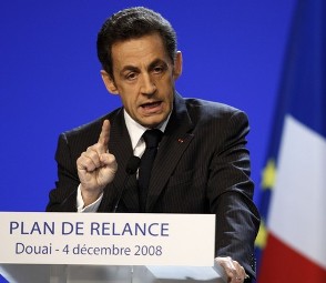 Nicolas Sarkozy annon�ant son plan de relance � Douai