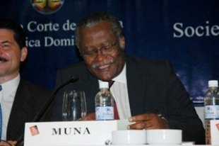 Me Akere Muna, ancien btonnier de lordre des avocats du Cameroun 