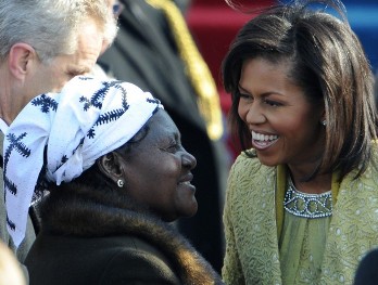 Kezia Obama (1re femme de Barack Obama Sr) et Michelle Obama