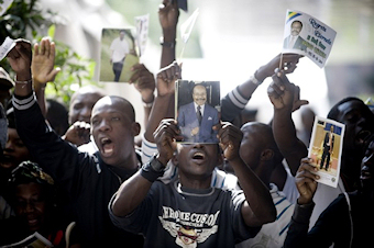 Une exception : Nicolas Sarkozy chahut au Gabon lors des obsques d'Omar Bongo