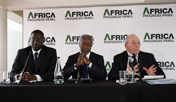 Tidjane Thiam avec Kofi Annan et Michel Camdessus en 2008 lors de la présentation du rapport de ''l'Africa Progress Panel''