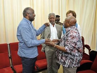 Kofi Annan, Laurent Gbagbo avec Desmond Tutu ce lundi à Korhogo