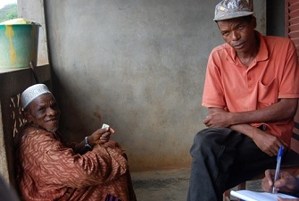Des membres de la famille de la prsume victime de Dominique Strauss-Kahn en Guine 