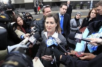 Barbara McQuade, procureur dans le district du Michigan s'adresse aux médias le 16 février 2012 pour évoquer la condamnation à perpétuité d'Umar Farouk Abdumutallab