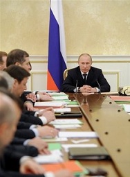 Vladimir Poutine prside un conseil des ministre le mercredi 7 mars 2012