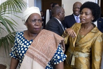 Nkosazana Dlamini Zuma et Maite Nkoana-Mashabane, ministre des affaires trangres de l'Afrique du Sud