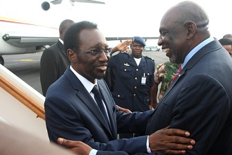 Dioncounda Traor avec Cheick Modibo Diarra lors de son retour  Bamako le 27 juillet 2012