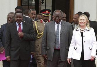 Hillary Clinton aprs son entretien avec le prsident kenyan Mwai Kibaki