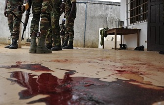 L'attaque sur le camp d'Akouedo a t violente ainsi qu'en tmoignent les traces de sang