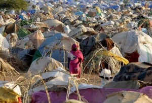 La situation au Darfour est affolante : des millions de morts, de dplacs. Affrontements, pauvret, famine et maladies ronge cette partie du globe depuis la guerre civile dclare en 2003.