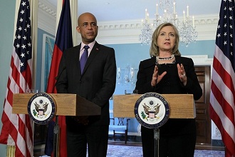 Hillary Clinton et Michel Martelly le mercredi 20 avril 2011  Washington