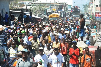 Manifestants pro Aristide le 29 fvrier 2012  Port-au-Prince