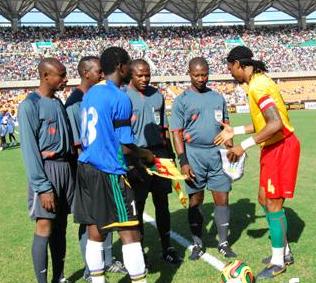 Rigobert Song et son homologue tanzanien