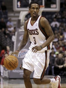Brandon Jennings est devenu le plus jeune joueur de nba � marquer plus de 50 points dans un match