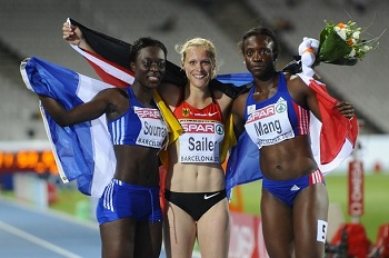 De G  D : Myriam Soumar, Verena Sailer et Veronique Mang, le trio de tte du 100 m fminin