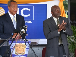 En compagnie du president de la Northern Caribbean University en septembre 2006