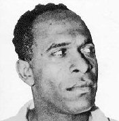 Frantz Fanon, qui venait de servir en tant que psychitre en Algrie critiqua le colonialisme lors du congrs