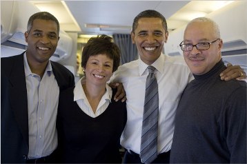 Trois amis proches de Barack Obama : Marty Nesbitt, Valerie Jarrett, et Eric Whitaker. Jarrett est actuellement conseillère de Barack Obama à la Maison Blanche