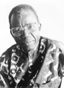 Albert Achebe deviendra Chinua Achebe au cours de ses etudes (il changera son prnom chrtien en un prnom traditionnel Ibo)