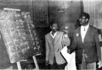 Cheikh anta diop, lors du congres du Caire, en 1974