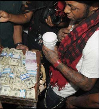 Lil Wayne a reçu un million de dollars comme ''cadeau'' d'anniversaire de la part de son producteur
