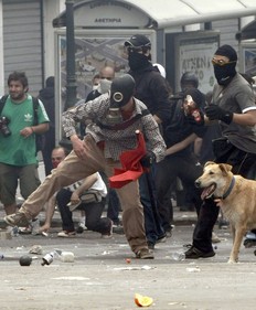 La crise et le plan d'austrit provoquent de l'agitation sociale en Grce