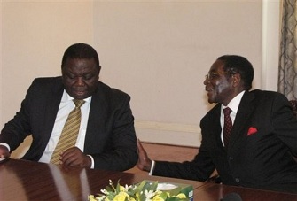 Mugabe et Tsvangirai en confrence de presse le 20 dcembre 2010