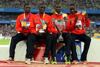 Les kenyans Eliud Kiptanui, Vincent Kipruto, David Barmasai Tumo et Abel Kirui champions du monde de marathon par quipe