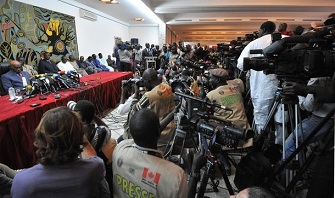 La confrence de presse trs suivie