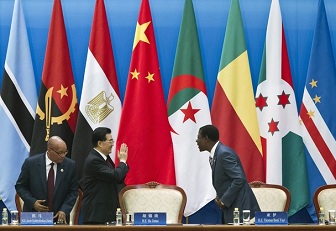 Le président chinois Hu Jintao avec Jacob Zuma et Yayi Boni
