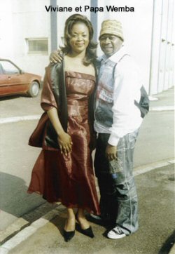 Viviane Etienne en compagnie de Papa Wemba