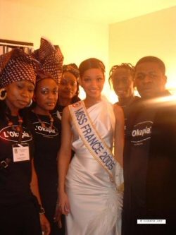 L'quipe de L'Okapia et Miss France 2005