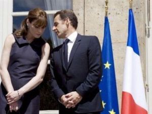 Carla Bruni et Nicolas Sarkozy le 14 j uillet 208 à l'Elysée ©AFP