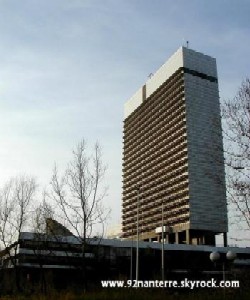 la préfecture de police du 92 ( Hauts-de-Seine) à Nanterre.