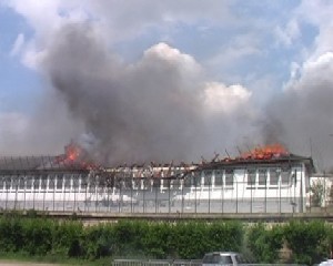 Centre de rtention administrative de Vincennes, ravag en juin par un incendie aprs la mort d'un sans-papier. 280 trangers en attente d'expulsion y sont dtenus.