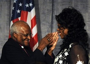 Desmond Tutu et Oprah Winfrey le 13 mai  Chicago