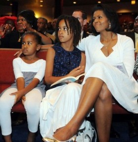Michelle Obama le 15 juin avec ses filles Malia et Sasha  Chicago