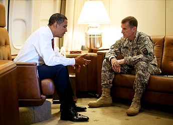 Barack Obama et le gnral Stanley McChrystal en octobre 2009