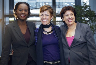Chantal Jouanno avec Roselyne Bachelot et Rama Yade lors de la passation de pouvoirs au secrtariat d'Etat aux sports