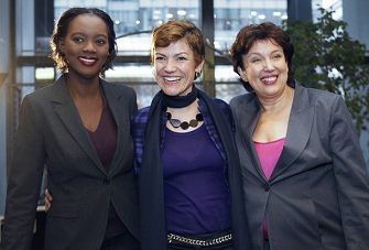 Rama Yade le 15 novembre 2010 lors de son dpart du secrtariat d'Etat aux sports, avec chantal jouanno et Roselyne Bachelot