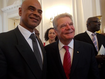 Charles Huber, député au parlement « Bundestag » et le président Joachim Gauck.Berlin 24.5.13
