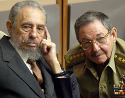 Fidel Castro et son frère Raul