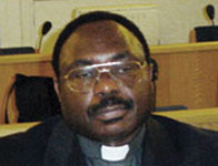 Le pre Athanase Seromba