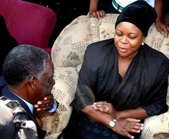 Maureen Mwanawasa lors des obsques de son mari en 2008